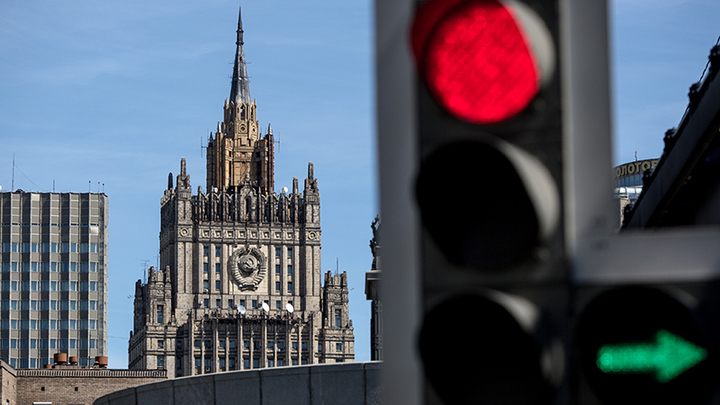 РОССИЯ РЕШАЕТ, ЧТО ДЕЛАТЬ С США. ВНАЧАЛЕ – СИЛА, ПОТОМ – ДИПЛОМАТИЯ