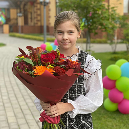 1 сентября у звезд: Брежнева, Гагарина, Зара и другие проводили детей на линейки и вспомнили школу Хроника