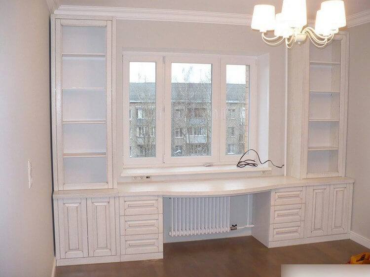 Шкафы вокруг окна — это не только красиво, но и очень практично Шкафы вокруг окна — это не только красиво, но и очень практично интерьер,своими руками