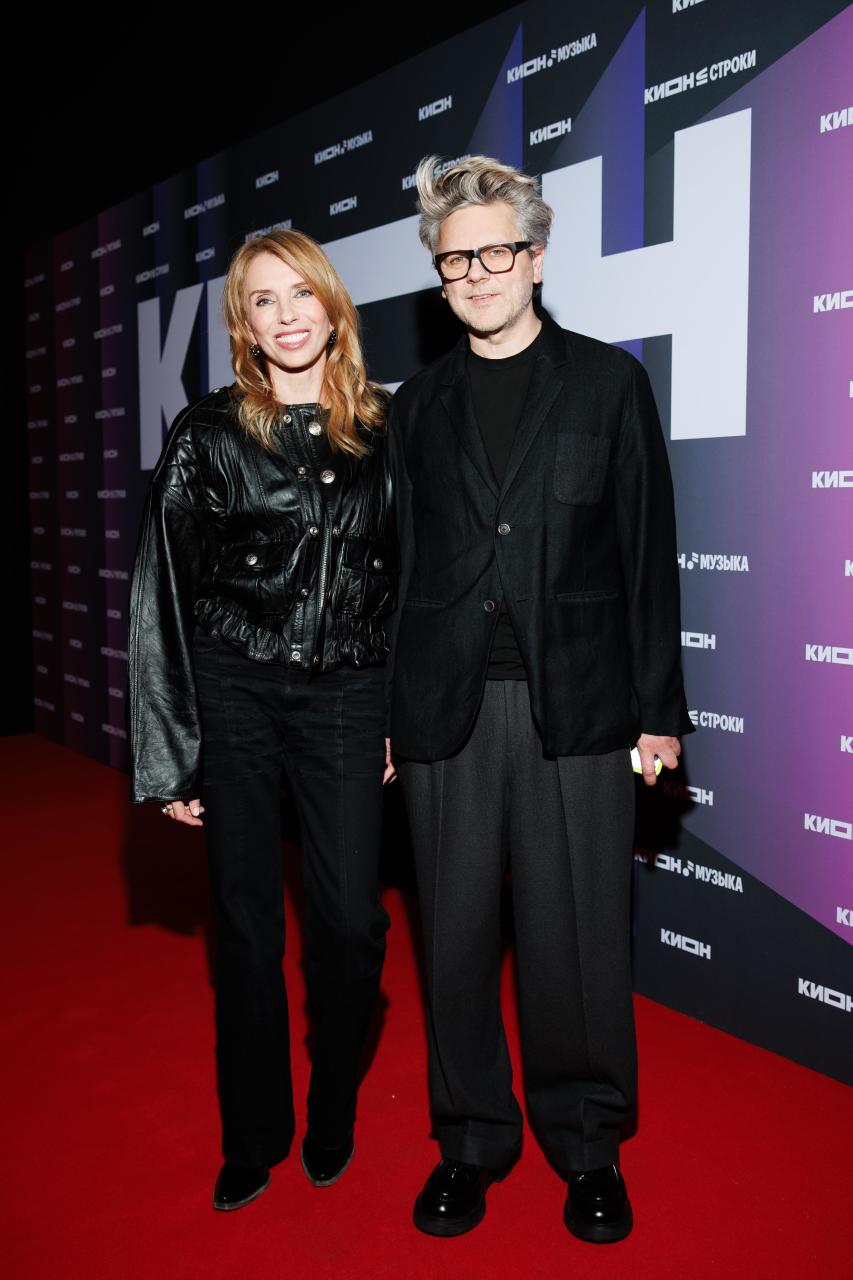 Бероев отказывался говорить о молодой жене, а разведенная Подкаминская светилась от счастья: звезды на светской вечеринке в Москве Сергей, Подкаминская, Бероев, Ксенией, Волкова, актер, назад, мужем, любви, звезда, сериала, Ерина, Елена, также, недавно, Дужников, Александра, юбилее, давно, Станислав