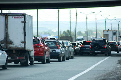 630 автомобилей выстроилась в очередь к Крымскому мосту со стороны Тамани