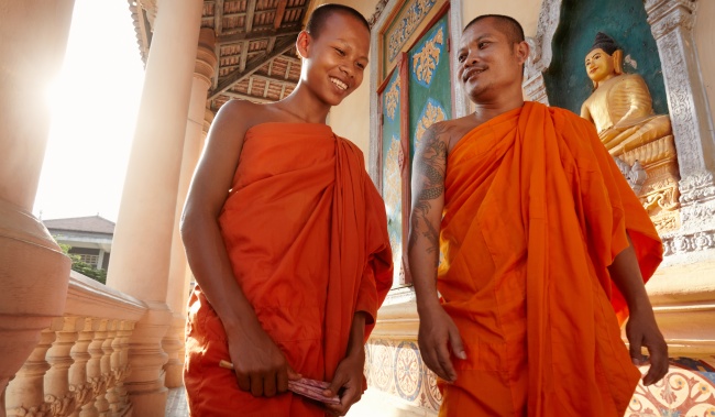 В наше время тоже были социальные сети. Пишешь на стене подъезда имя, а через день - вот тебе рядом и статусы, и комментарии... анекдоты,веселые картинки,приколы,юмор