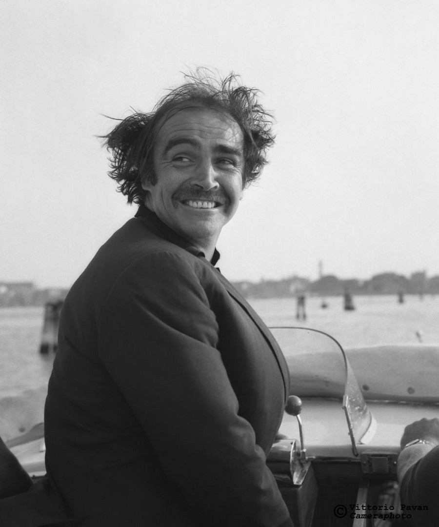 Редкие фотографии известных людей, отдыхающих в Венеции в 1950-60-е годы 14