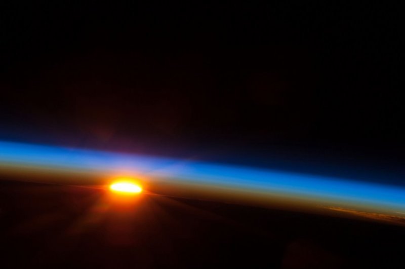Восход солнца над южной частью Тихого океана земля, космос, красота, природа, фото