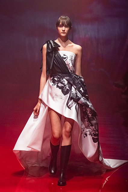 Юлия Барановская, Аврора с дочерью, Мария Шумакова и другие на показе Viva Vox Юлия Барановская, Аврора с дочерью, Мария Шумакова и другие на показе Viva Vox Светская жизнь