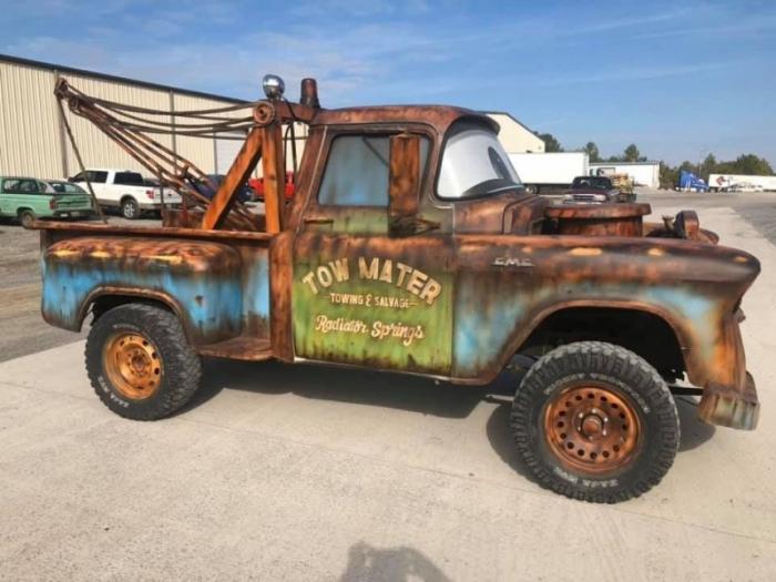 Невероятно детальная копия эвакуатора из «Тачек» Невероятно детальная копия эвакуатора из «Тачек» тюнинг