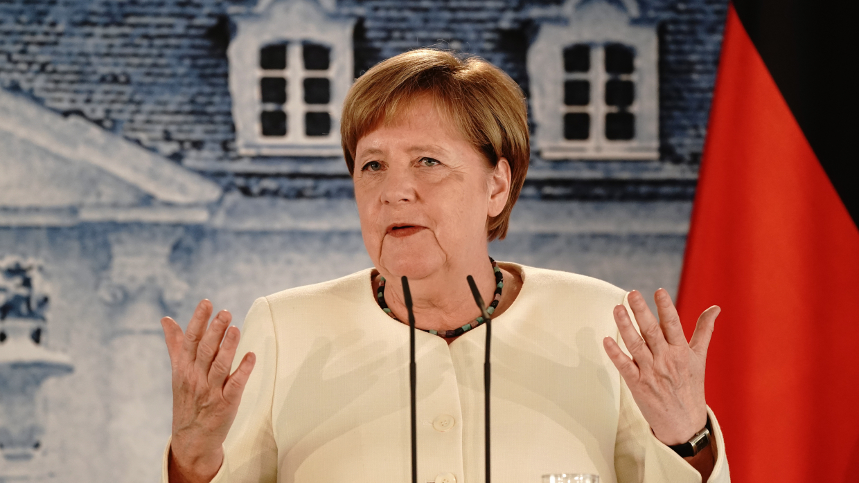 Депутат бундестага: Меркель не введет санкции против США за атаку на СП-2