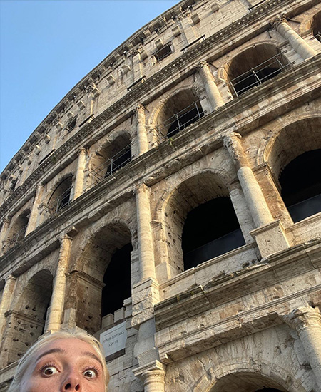 Паста, пицца, Колизей и никакого Элджея: Настя Ивлеева отдыхает в Риме Новости