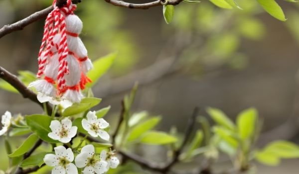 Первое марта-гадаем каким будет весь год