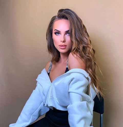 Певица Ханна беременна?