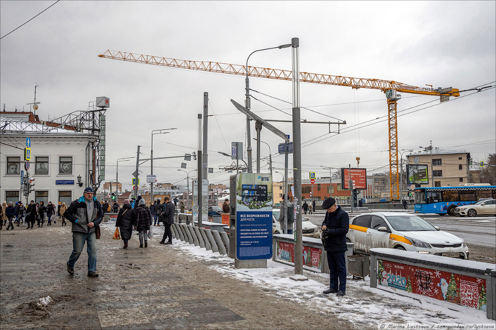 Как в Москве убирают снег