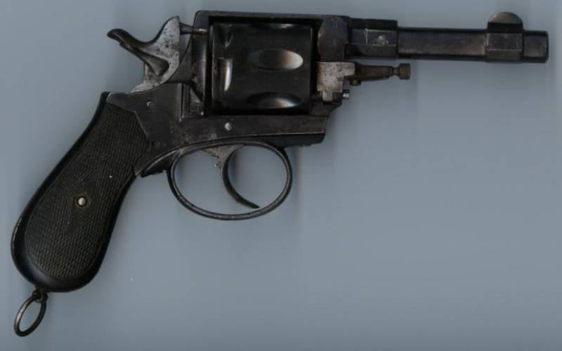 Револьверы, которые на «Д» Револьверы, которые на «Д» оружие
