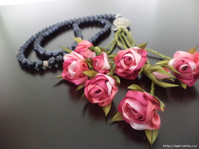 Цветы из атласных лент своими руками: мастер -классы Цветы из атласных лент своими руками: мастер -классы атласные ленты