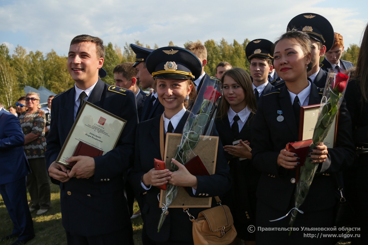 Ульяновский институт гражданской авиации фото