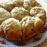 Чесночно-сырная лепёшка Чесночно-сырная лепёшка