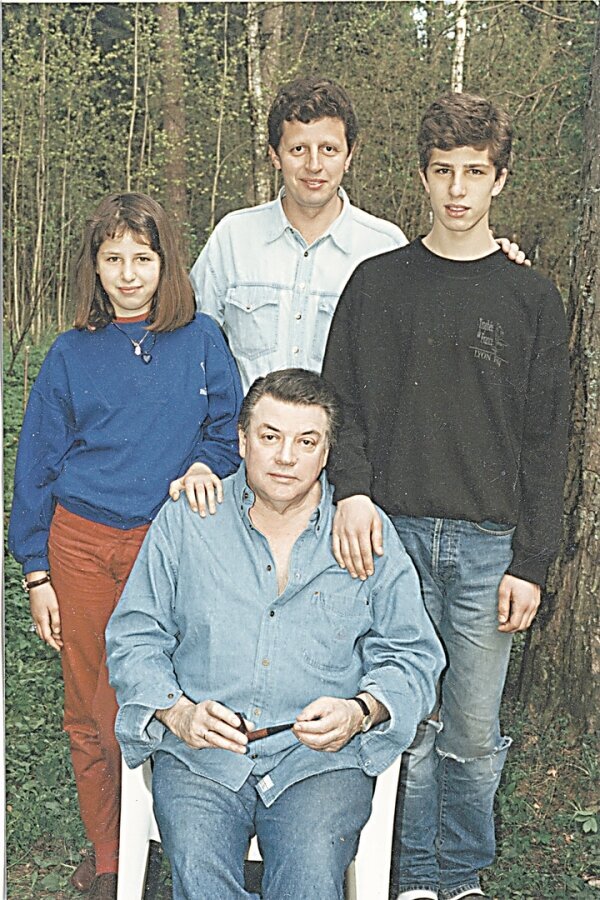 Вокруг ТВ (с отцом и детьми)