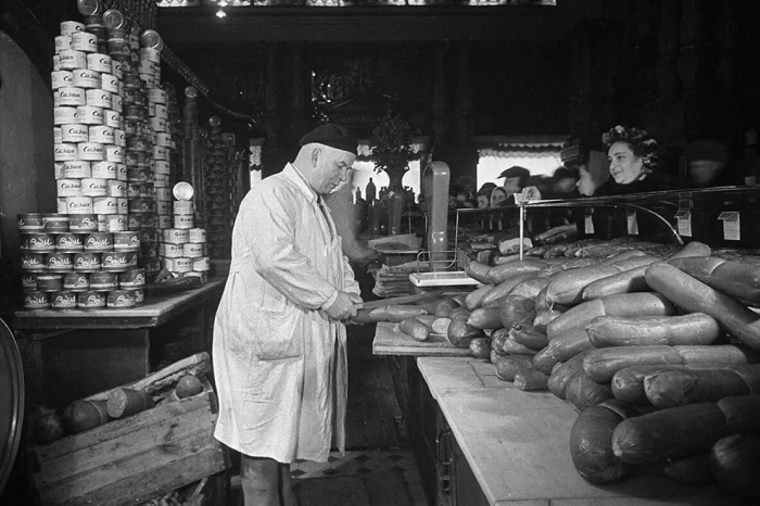 Новая колбаса была придумана в середине 1930-х годов. /Фото: vipdis.ru.