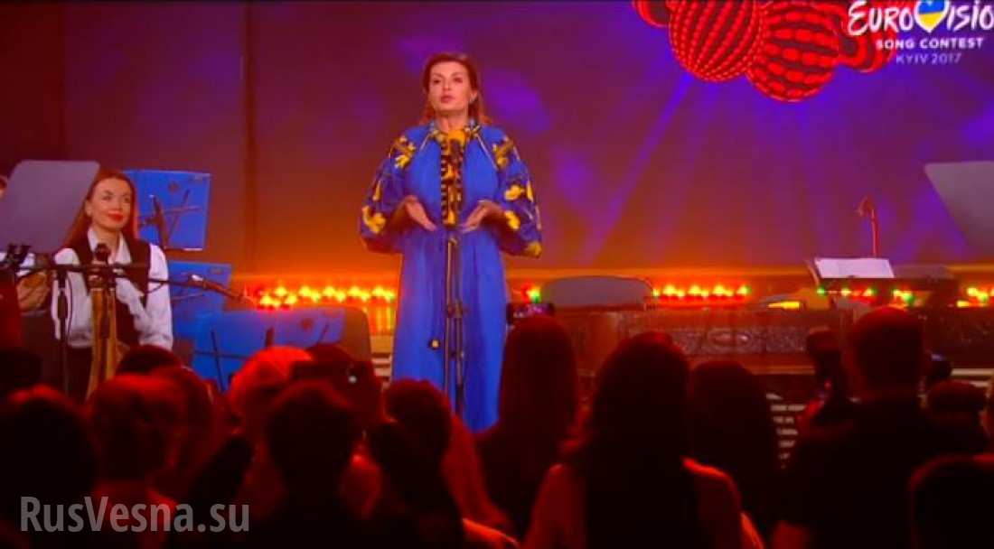 «Да она бухая!» — жена Порошенко опозорилась, открывая «Евровидение» (ВИДЕО) | Русская весна