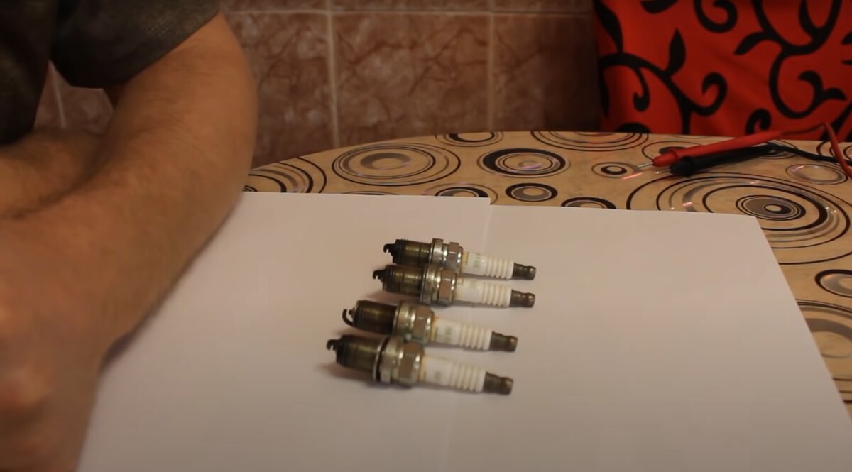 Очищаем свечи зажигания от налёта своими руками Очищаем свечи зажигания от налёта своими руками авто,авто и мото,автосалон,автосамоделки,водителю на заметку,машины,ремонт,Россия,советы,тюнинг