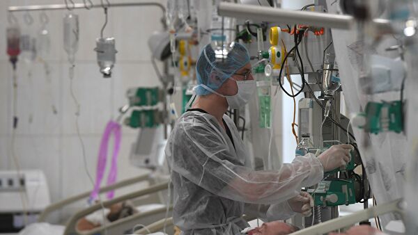 В России за сутки выписали 14 006 человек после COVID-19