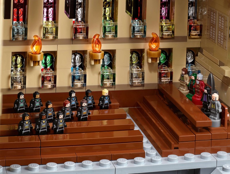 LEGO представил замок Хогвартс из 6000 дет