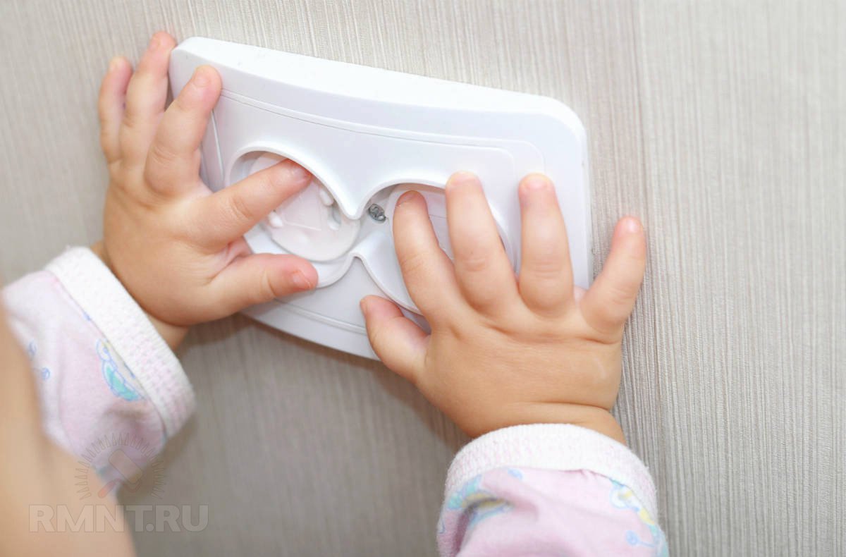 Заглушки на розетки от детей