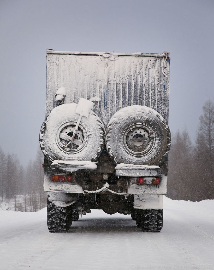 Новозеландец пытался доставить 12 тонн еды на Северный полюс в Сибири 