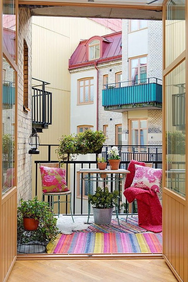 15 примеров оформления небольших балкончиков