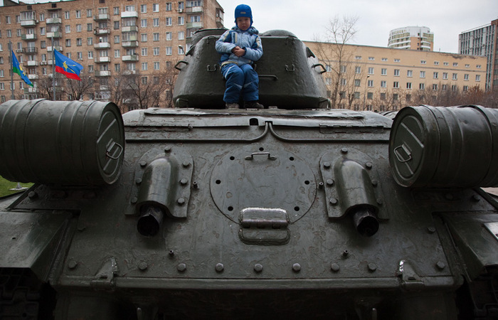 Ставятся на место маршевых баков.