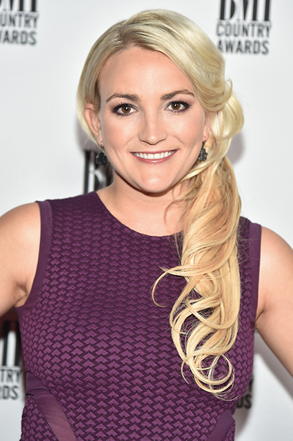 Бритни Спирс раскритиковала сестру Джейми Линн за интервью о ней: "Продает свою книгу за счет меня" Бритни Спирс раскритиковала сестру Джейми Линн за интервью о ней: "Продает свою книгу за счет меня" Новости