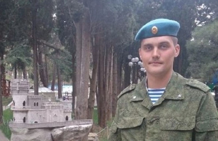 "ПРИДЁТ ВРЕМЯ, МЫ ВСЁ УЗНАЕМ": КОМБАТ ПОШЁЛ ПОД ПУЛИ СНАЙПЕРОВ ВО ВРЕМЯ СЕКРЕТНОЙ ОПЕРАЦИИ армия