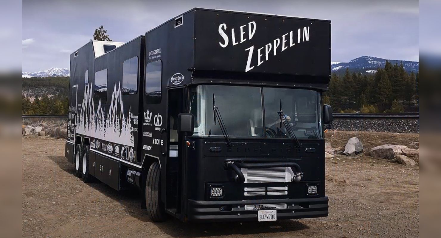 Sled Zeppelin — уникальный дом на колесах на базе школьного автобуса Автомобили