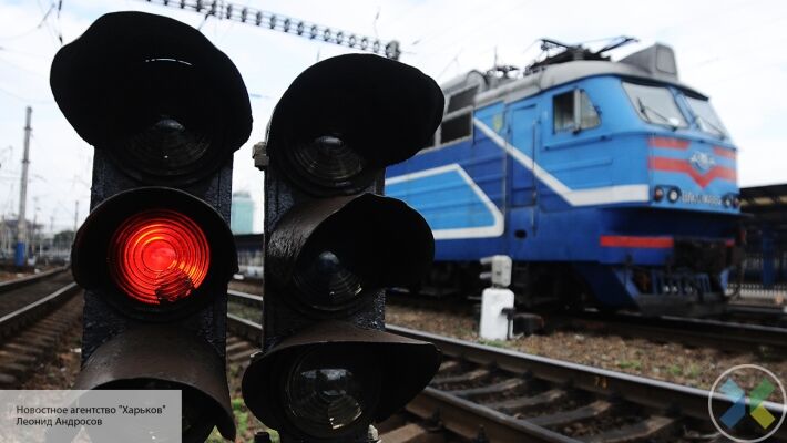 Украинцы назвали позором видео, на котором дождь заливает дырявые поезда