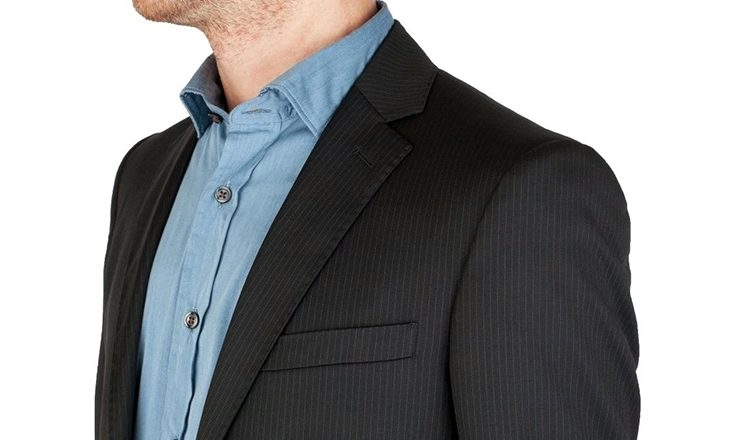 Костюм в тонкую светлую полоску