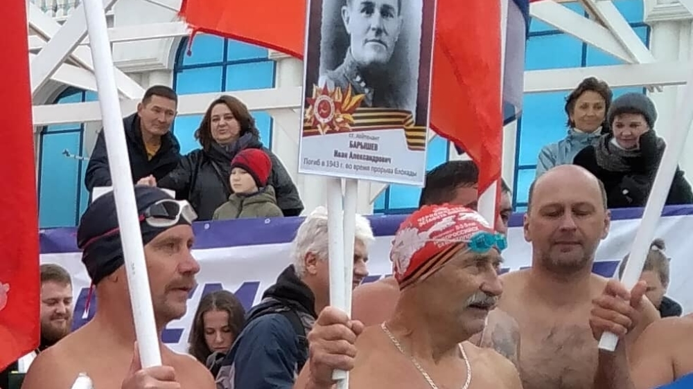 Пловцы преодолели 555 км из Новороссийска в Севастополь в честь Победы