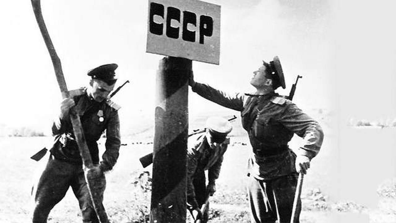 Выйти фронт. Граница СССР 1944. 26 Марта 1944г. – Советские войска вышли на границу СССР. Пограничный столб СССР 1944 года. ВОВ освобождение границы СССР.