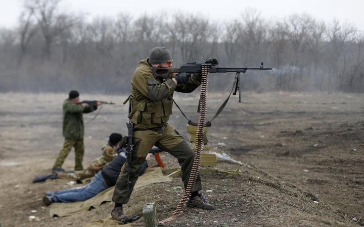 Боевик «АТО»: пули украинских снайперов не долетают до позиций донецких ополченцев