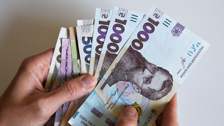 Средняя зарплата на Украине впервые в истории превысила $500