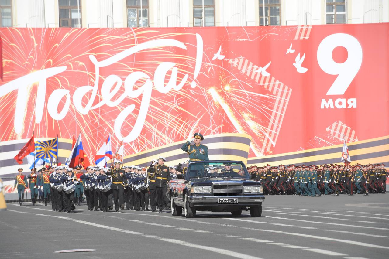 Репетиция парада 9 мая прошла в Петербурге. Центр города оказался блокирован для автомобилистов
