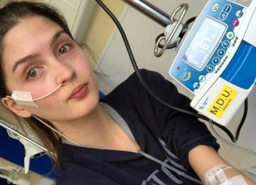 Девушка с неизлечимым недугом выиграла суд против позволившего ей родиться врача.