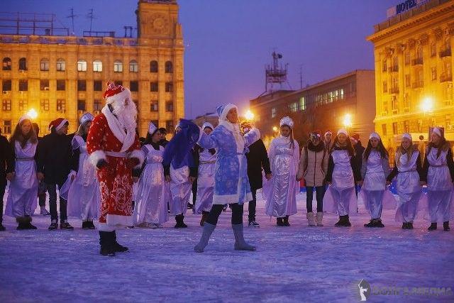 Новогодние праздники в волгограде. Новогодние праздники Волгоград. Праздники в центре в Волгограде на новый год. Праздник завтра в Волгограде. Волгоград на новогодние праздники куда сходить.