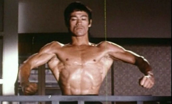 Сверхспособности Брюса Ли, случайно снятые во время тренировок Сверхспособности Брюса Ли, случайно снятые во время тренировок Культура