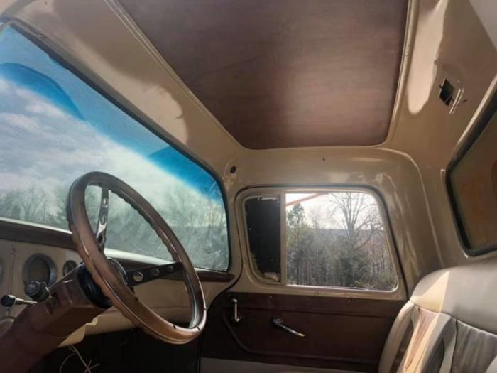 Невероятно детальная копия эвакуатора из «Тачек» Невероятно детальная копия эвакуатора из «Тачек» тюнинг