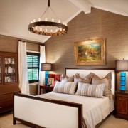 Люстра с имитацией подсвечников