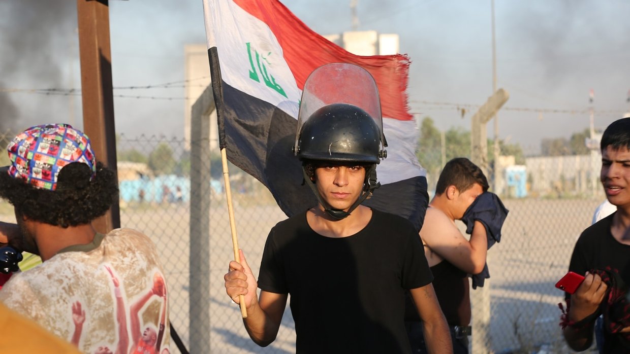 Иракцы восстали — в ответ власти вырубили интернет: Насколько это эффективно?