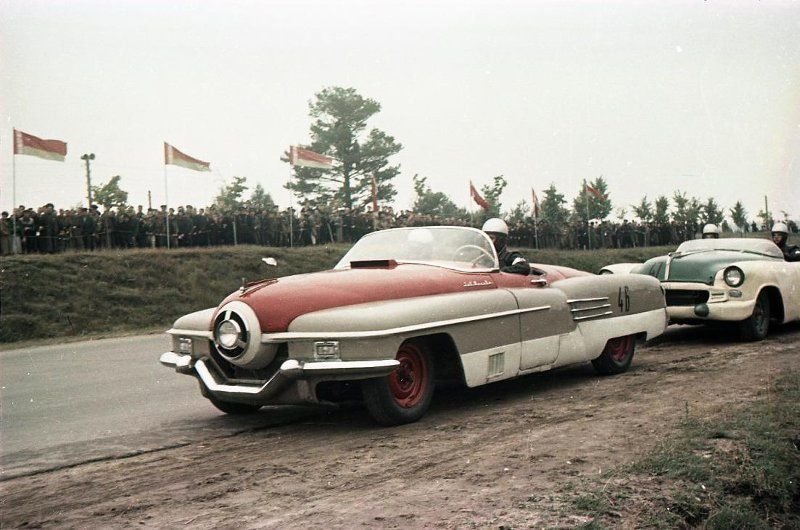 Архивные фотографии чемпионата СССР по автомобильным гонкам 1956 года 