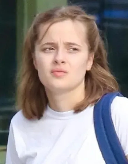 Вивьен Джоли