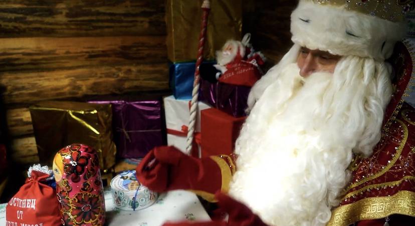 Новогодняя претензия: как юрист из Петербурга «наехал» на Деда Мороза