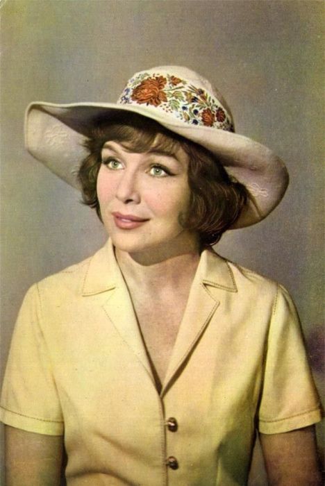 4 брака и забытое счастье Марьи-искусницы: Парадоксы судьбы Нинель Мышковой 4 брака и забытое счастье Марьи-искусницы: Парадоксы судьбы Нинель Мышковой видео,звезда,кино и тв,наши звезды,Нинель Мышкова,развлечение,шоу,шоубиz