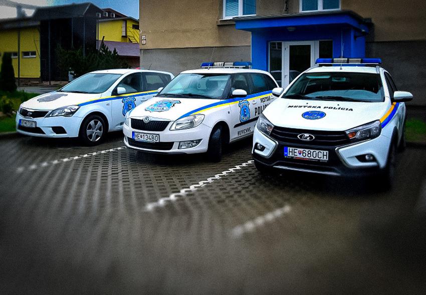 Словацкие полицейские пересели на Lada Vesta Марки и модели